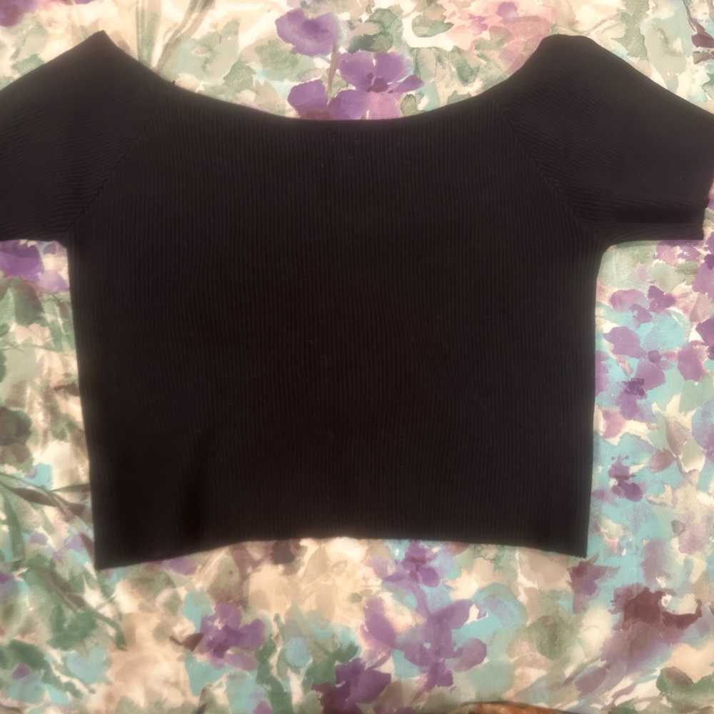 Garage xl crop top in black